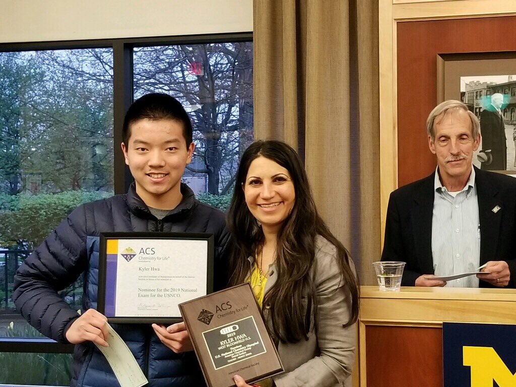 MervetIsmail's tweet photo. Congratulations Kyler H ‘20 on your US National Chem Olympiad Nomination award &amp; $150 Reward!!!! #WBTAKEOVER #ONLYwb @wbhslakernation @WBHSChemClub https://t.co/dxiKYB7H0z