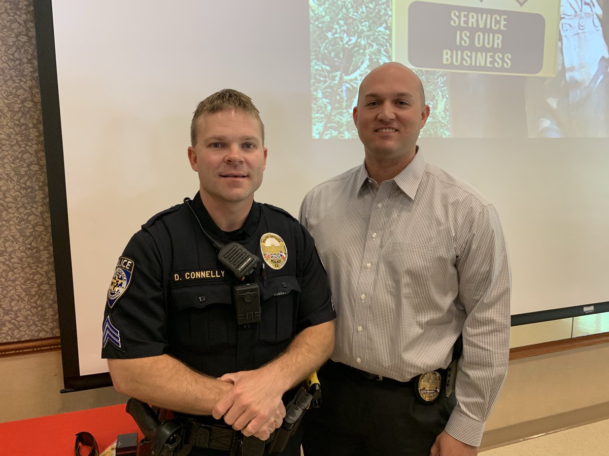 FriscoPD's tweet photo. Congratulations to Sgt. Connelly and Ofc. Chandler who were recognized today for their 10 and 5 years of service, respectively! Thank you for serving the City of Frisco! #ServiceLearningLeading https://t.co/ZauQSL0Nnw