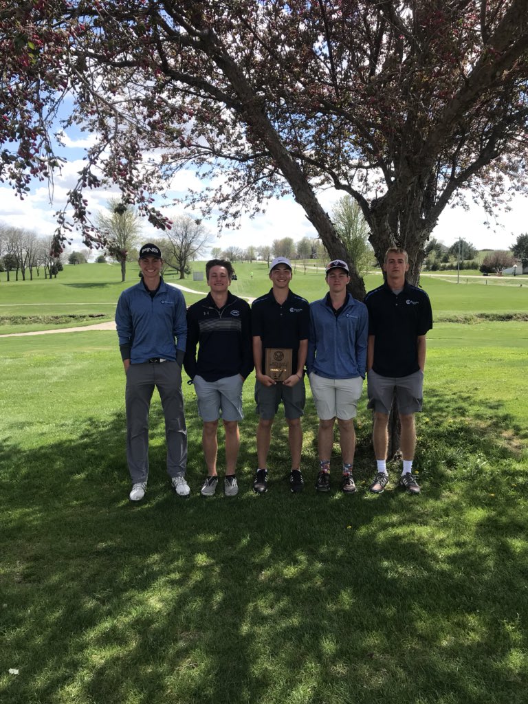 Runner up finish at the Hastings SC Invite!!  4 top ten finishes for the Crusaders!!
<a href="/GoeringJack/">jack goering jr.</a> @Efox391 <a href="/pkort73/">Peyton Kort</a> <a href="/jaydenpalik/">Jayden Palik</a> #gettingbetter