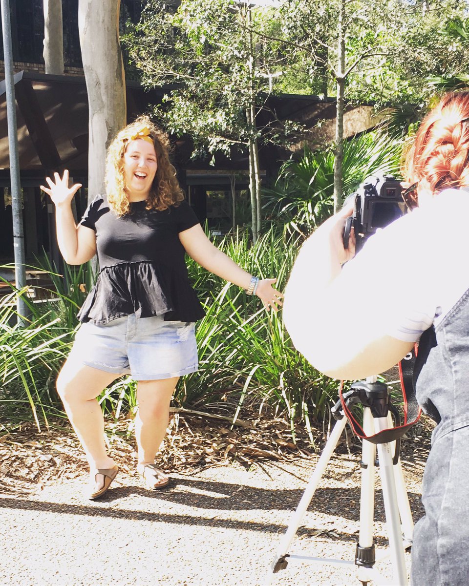 YakMedia's tweet image. Yaks posing for their headshots. 
Next mag out soon!
#Yak #yaksnap #studentmedia #uon