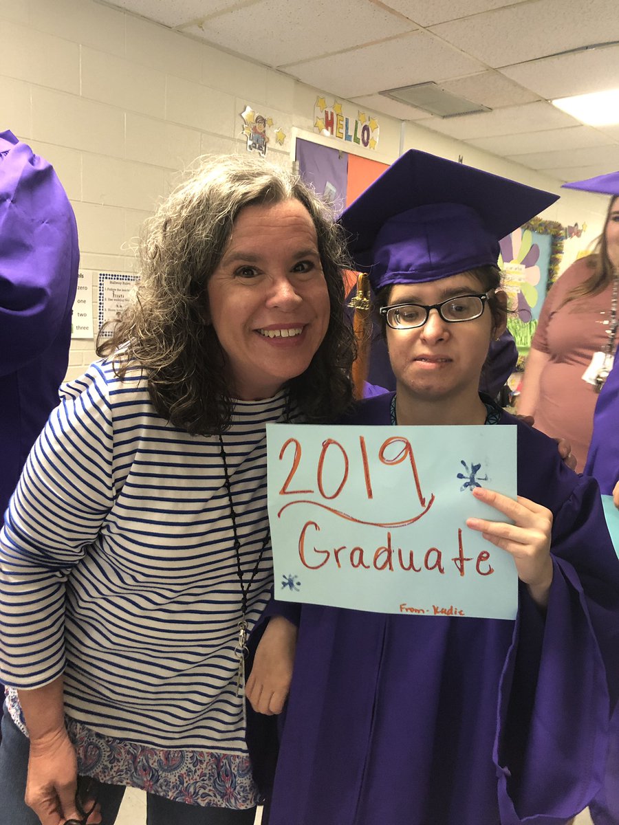 abcdbickley's tweet photo. So many smiles...and a few proud tears too, as these amazing graduates strolled the halls of their past schools in LISD. 🎓💜 #LPNoLimits #Classof2019 https://t.co/L2NKjuFgD9