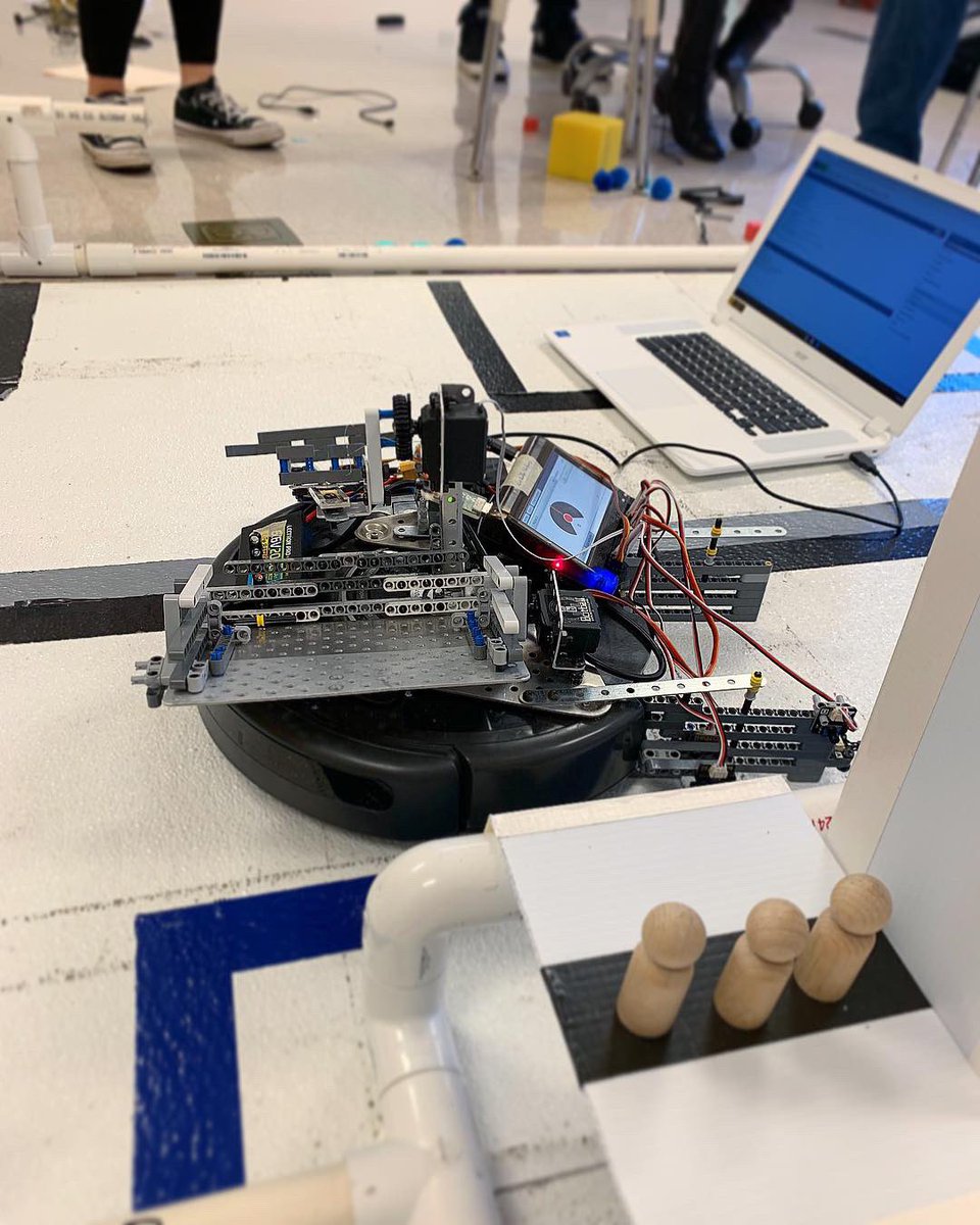 _AHSRobotics's tweet image. Meet one of our Roomba/Create bots for the 2019 @BotballRobotics competition! With competition in 2 days, our team has been working hard to code and add the finishing touches to our robots and hopefully earn the AHS Robotics a victory 🤖⚠️ 

#ashland #botball #newenglandbotball