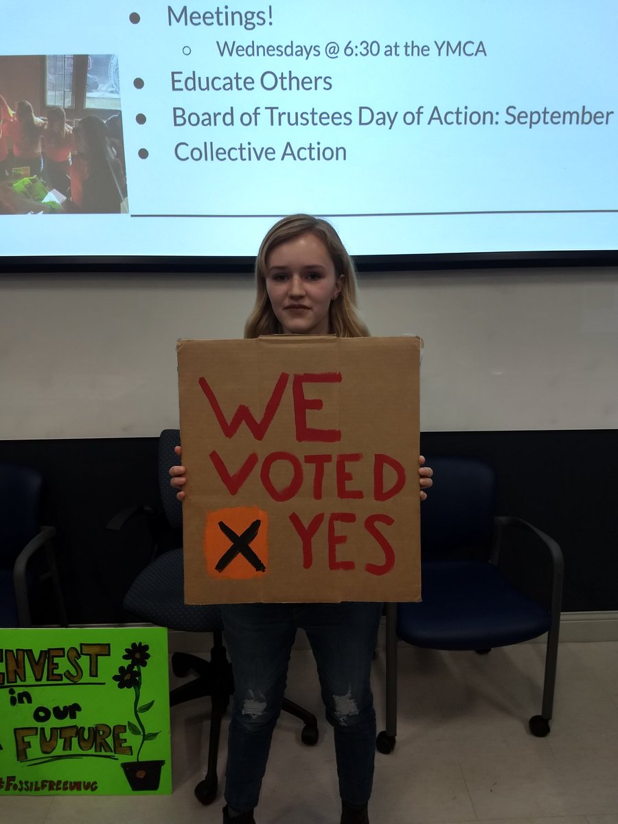 laurivora's tweet photo. Just finished up speaking at the #FossilFreeUIUC teach-in! Thank you to everyone who came! #divestUI #EnviroSocialScience @ComradeBigRed https://t.co/QBo1aM1H31