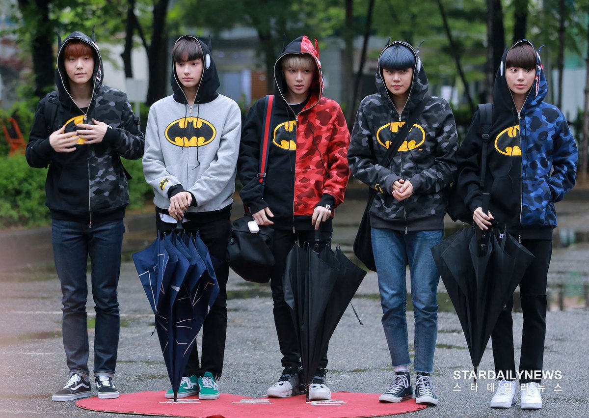 TXT melakukan pre-recording untuk Music Bank KBS, Jumat (26/4/2019).