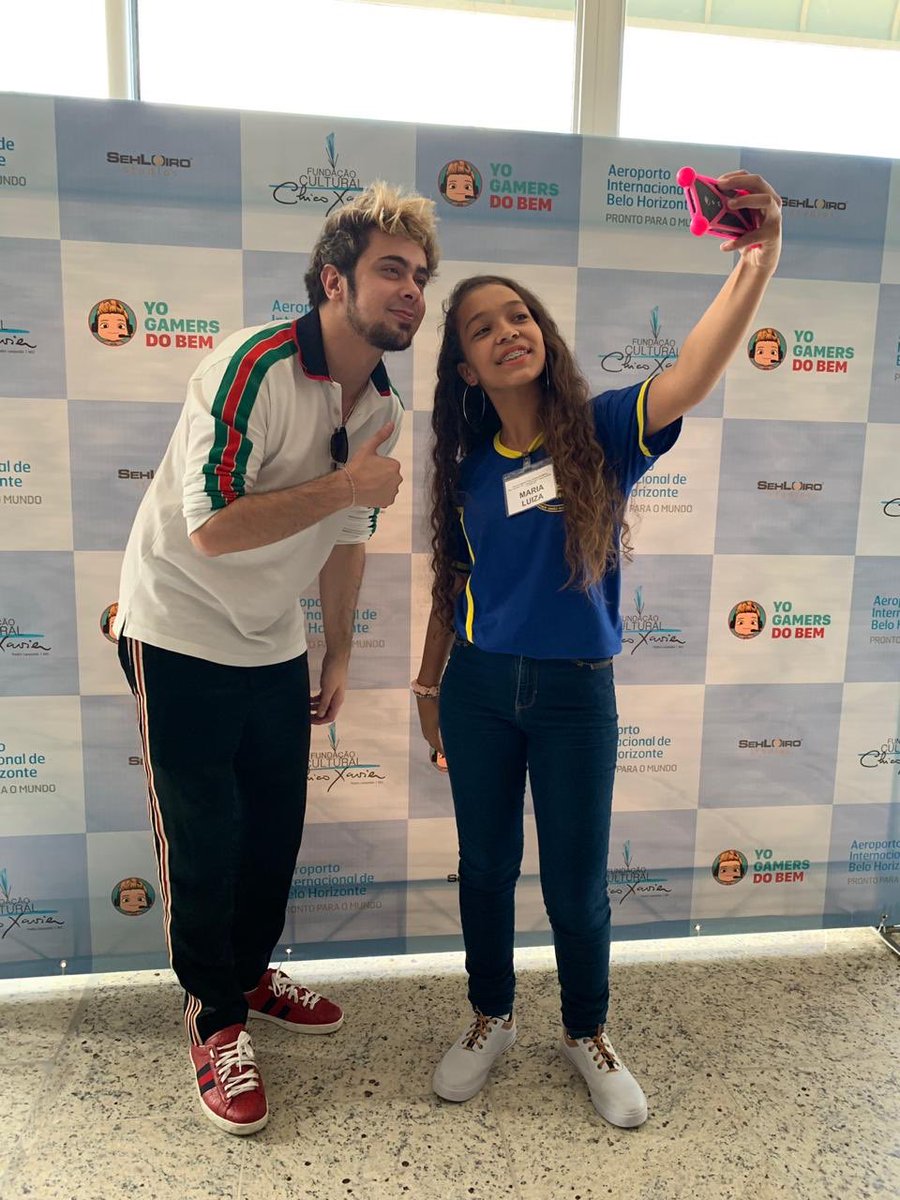 StoneDYooDa's tweet photo. Postei mais algumas fotos no insta mas vou botar aqui também pra quem não me segue la! 
Obrigado de verdade! A alegria deles fez meu dia e tenho certeza de que essa turma vai ser a primeira de muitas 💜 https://t.co/l3TRoEPZrI