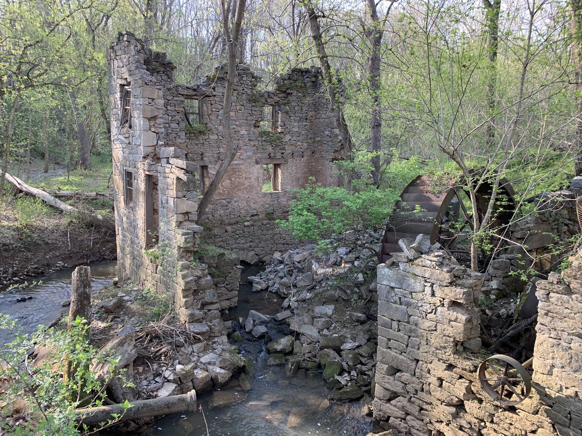 IrwinGoinCrazy's tweet photo. Over #springbreak2019 I biked from Pittsburgh to DC along the #GAPtrail and @COcanalNPS it was both beautiful and challenging, and a wonderful journey through the history of American industrial history #ushistory #gravelbike #ridewithmore @MoreMtbTrails @CPACommunity https://t.co/CIPtYGcTAh