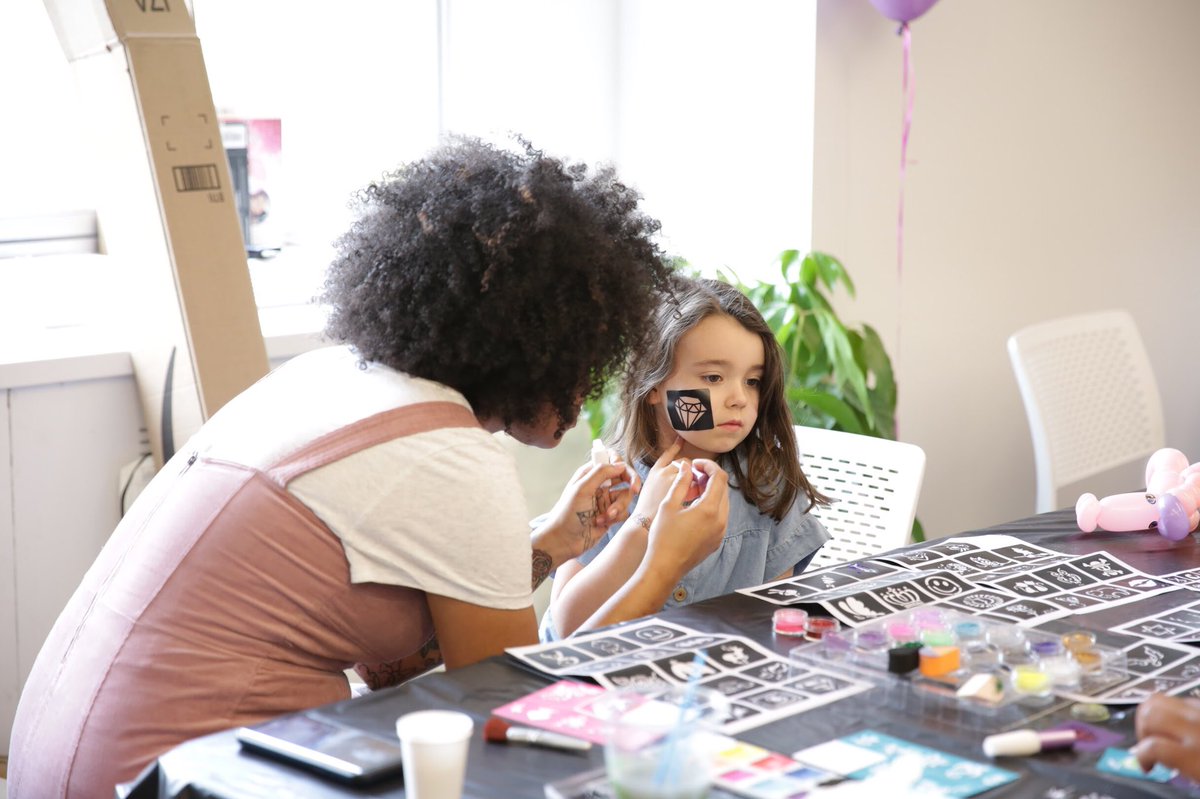 yext's tweet image. No better way to show that we’re one big family than to celebrate our first annual Take Your Kids to Work Day. #YextFamilies #TYKTWD
