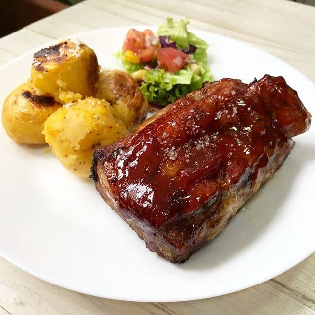 TouchefApp's tweet photo. Cada semana las cocinas de nuestros chefs buscan sorprender con menús únicos.
Costillas de cerdo en la cocina de @patricia.alvarez.cocina https://t.co/ugd0dx80OG https://t.co/igBJFZ9K79