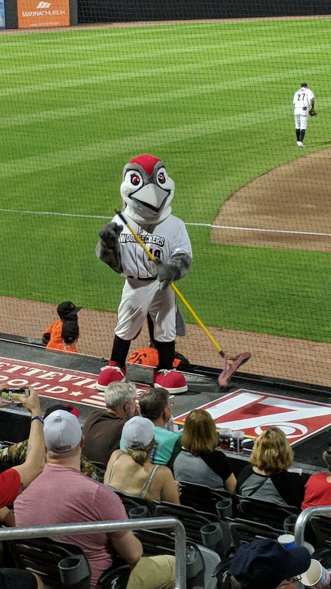 Drtobaggin7's tweet photo. #Bunker has the broom out, always a good sign! Thanks @WoodpeckersNC for a great time, too bad I lost Fish/Not a Fish...I hope @bensbiz can do better! #advancescouting @MiLBPromos @MiLB https://t.co/dA4i807gpS