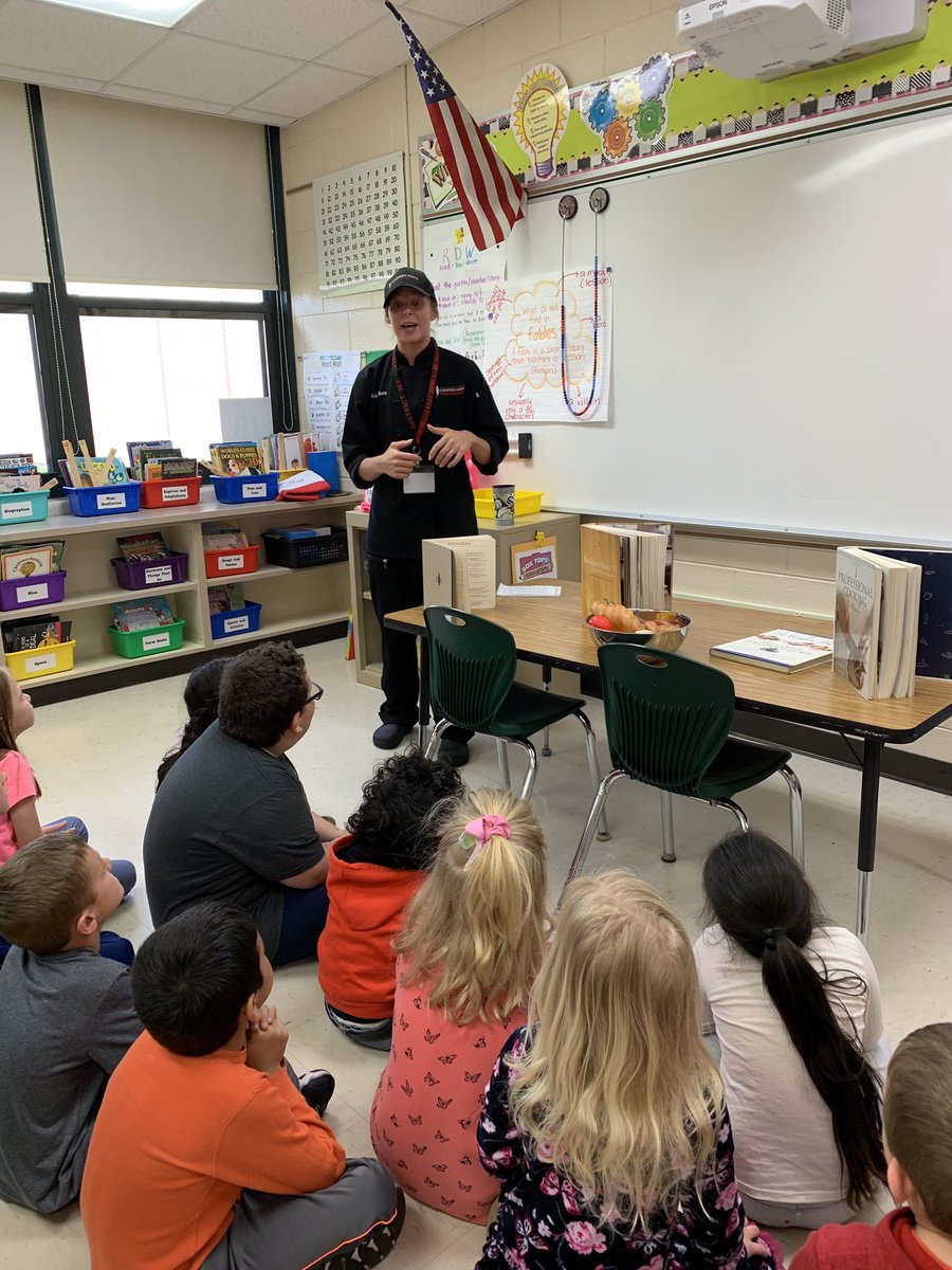 Denise Kangas tweet media