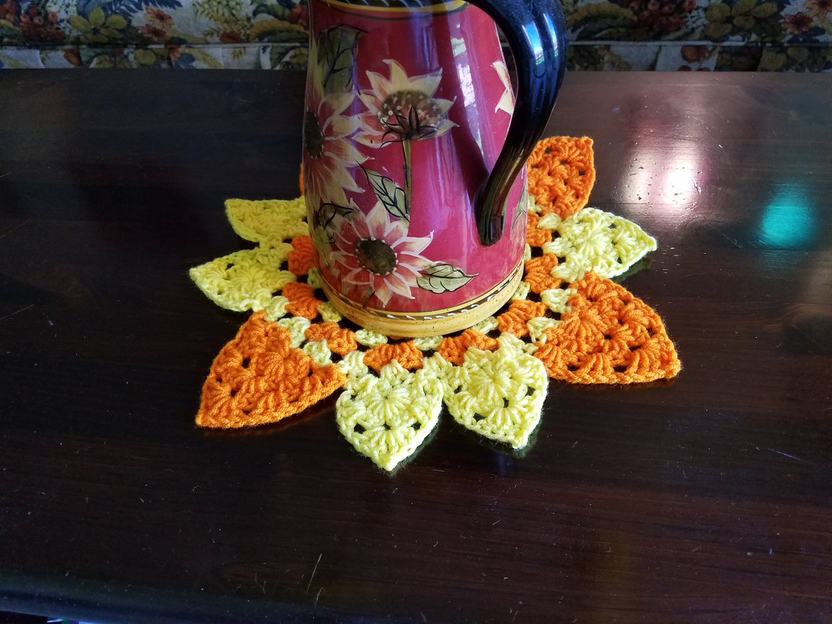 Been working on getting this just right for days now: Crochet Granny Stitch Sun Centerpiece. Now avaibale in my #etsy shop!! etsy.me/2Vre6iI #housewares #grannystitch #grannycenterpiece #suncenterpiece #crochetsun #crochetcenterpiece #circulargranny
