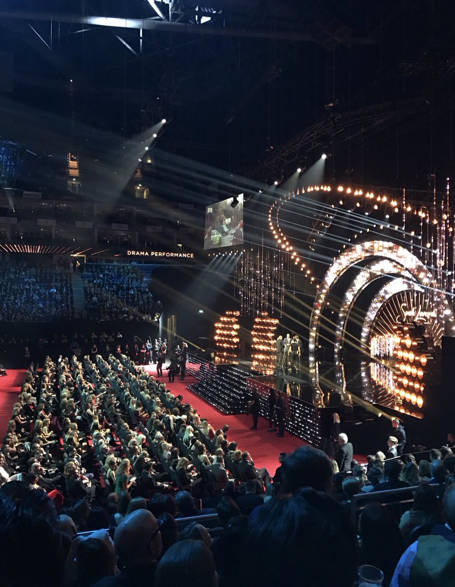 FansJanice's tweet image. What a stage!