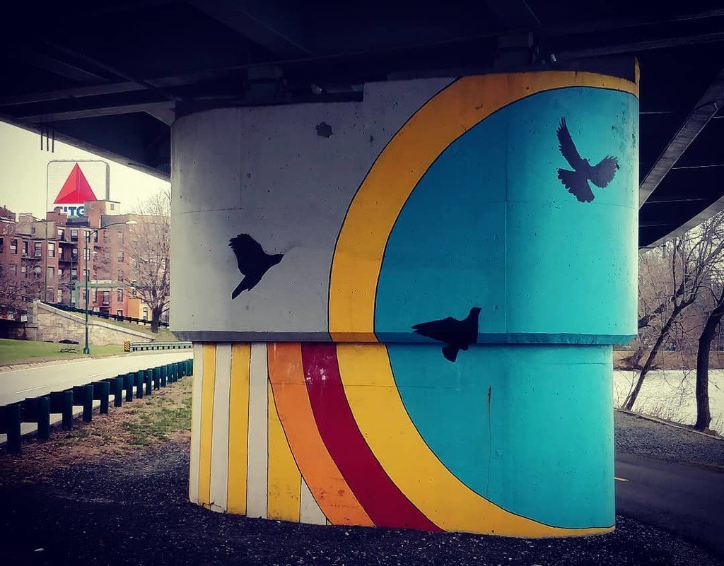 aexm's tweet photo. Birds & circles & rivers & landmarks
#patternedbehavior #mural #publicart #contemporaryart #esplanade #charlesriver #silvialopezchavez #color #boston #citgo #citgosign https://t.co/1uxCjcS5Pa https://t.co/XfFNvf16sd