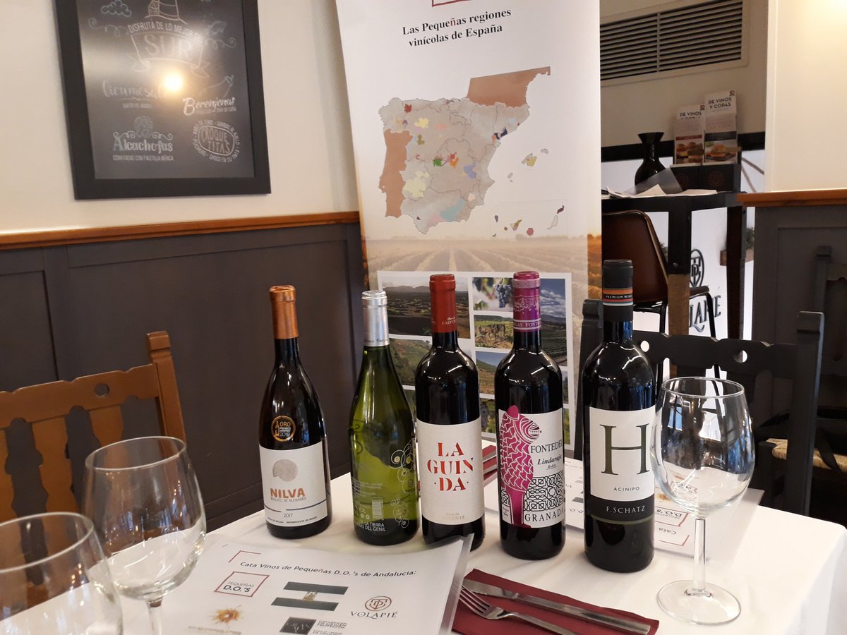 Interesante cata maridada en la Taberna Volapie de Madrid de vinos de las Pequeñas D.O.'s Sirras de Málaga y Granada, estuvimos con: Enoturismo Nilva, Bodegas Calvente, <a href="/bfontedei/">Bodegas Fontedei</a> y Bodegas F-Schatz