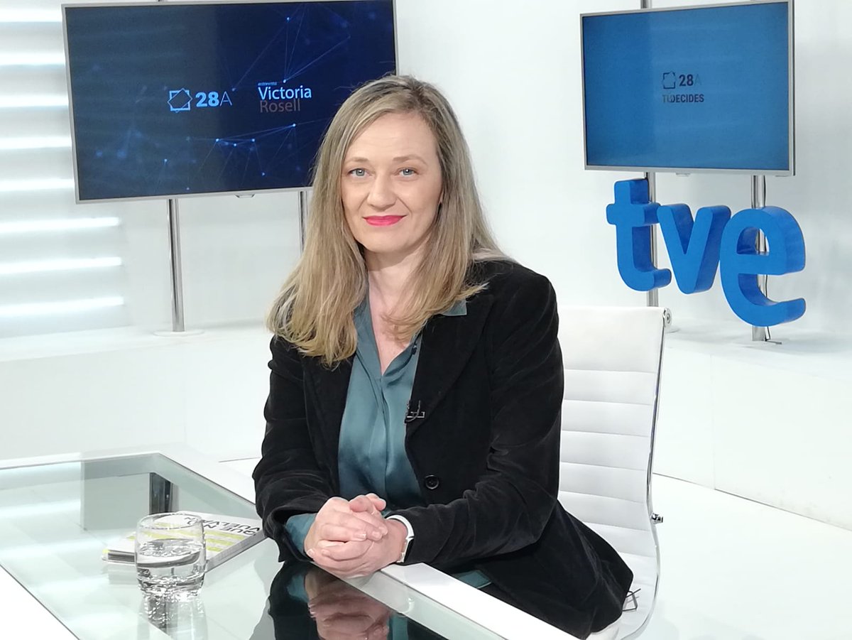 miguel_elmir's tweet photo. Hoy a las 18:40 en @24h_tve entrevistamos a @VickyRosell candidata de @PodemosCanarias al @Congreso_Es https://t.co/uJHxHSMud1