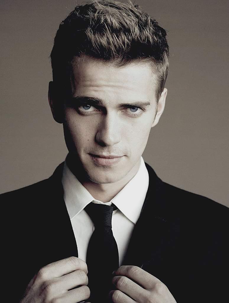 Hayden Christensen 
Birth 1981.4.19 ~
Happy Birthday
 