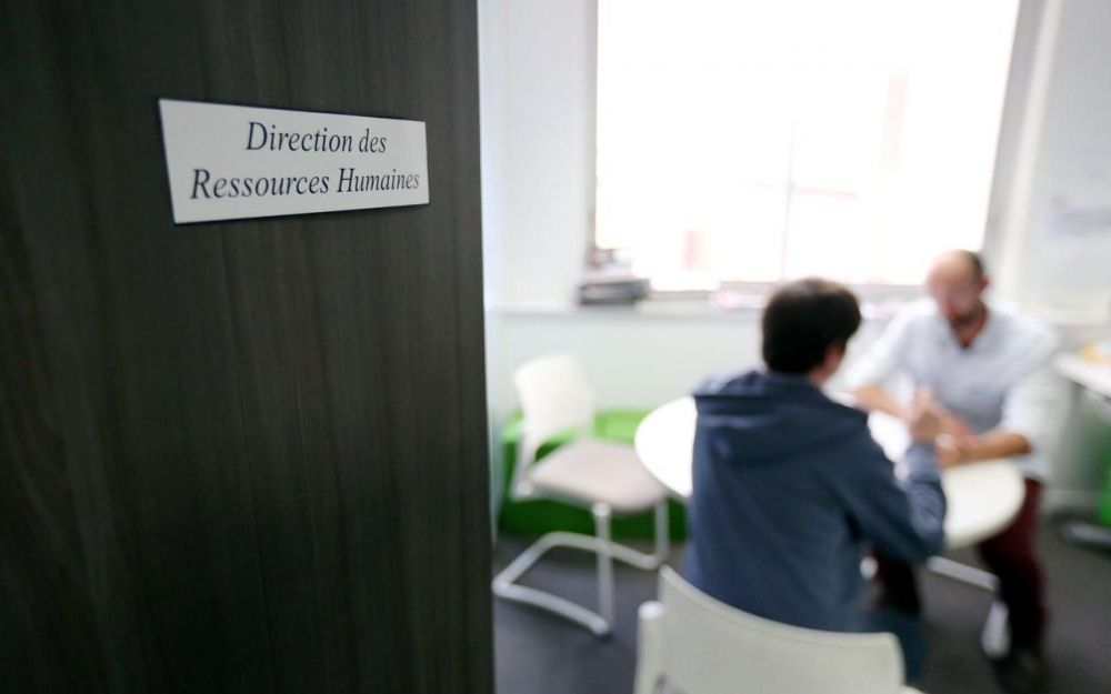 Changethework's tweet photo. "Explosion des horaires de travail, virage du numérique… les DRH sous pression"
Article publié sur @le_Parisien 👉 https://t.co/8odnxu6O5q https://t.co/OE9KIcCrs2