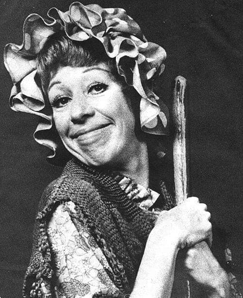 HAPPY BIRTHDAY TO CAROL BURNETT! 