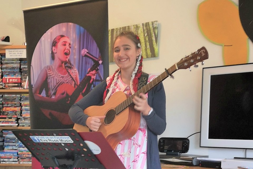 Rainbows Hospice (@rainbowshospice) on Twitter photo CBBC star, <a href="/evarosemusic1/">evarosemusic</a> proved to be a big hit when she popped into the hospice 🎸 You can catch Eva at <a href="/HathernFest/">Wicked Hathern Fest</a> in August. Read more about Eva's visit bit.ly/2VVgfAc and get your tickets to HathernFest bit.ly/2PionIz 🌈 <a href="/cbbc/">CBBC</a> CBBC star, <a href="/evarosemusic1/">evarosemusic</a> proved to be a big hit when she popped into the hospice 🎸 You can catch Eva at <a href="/HathernFest/">Wicked Hathern Fest</a> in August. Read more about Eva's visit bit.ly/2VVgfAc and get your tickets to HathernFest bit.ly/2PionIz 🌈 <a href="/cbbc/">CBBC</a>