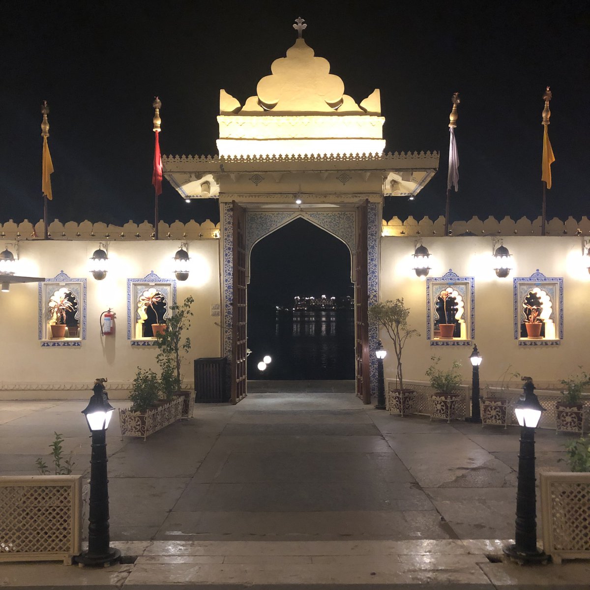 AvigailSpira's tweet photo. #Udaipur, you have been incredible and beautiful beyond measure. I can’t wait to come back to this beautiful city of lakes. Until next time! https://t.co/P6IMlVSo1M