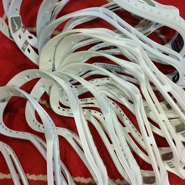 ASClacrosse's tweet photo. Step 1:  The heads. @asclacrosse https://t.co/um50PBT1ON https://t.co/orjtGnq3lJ