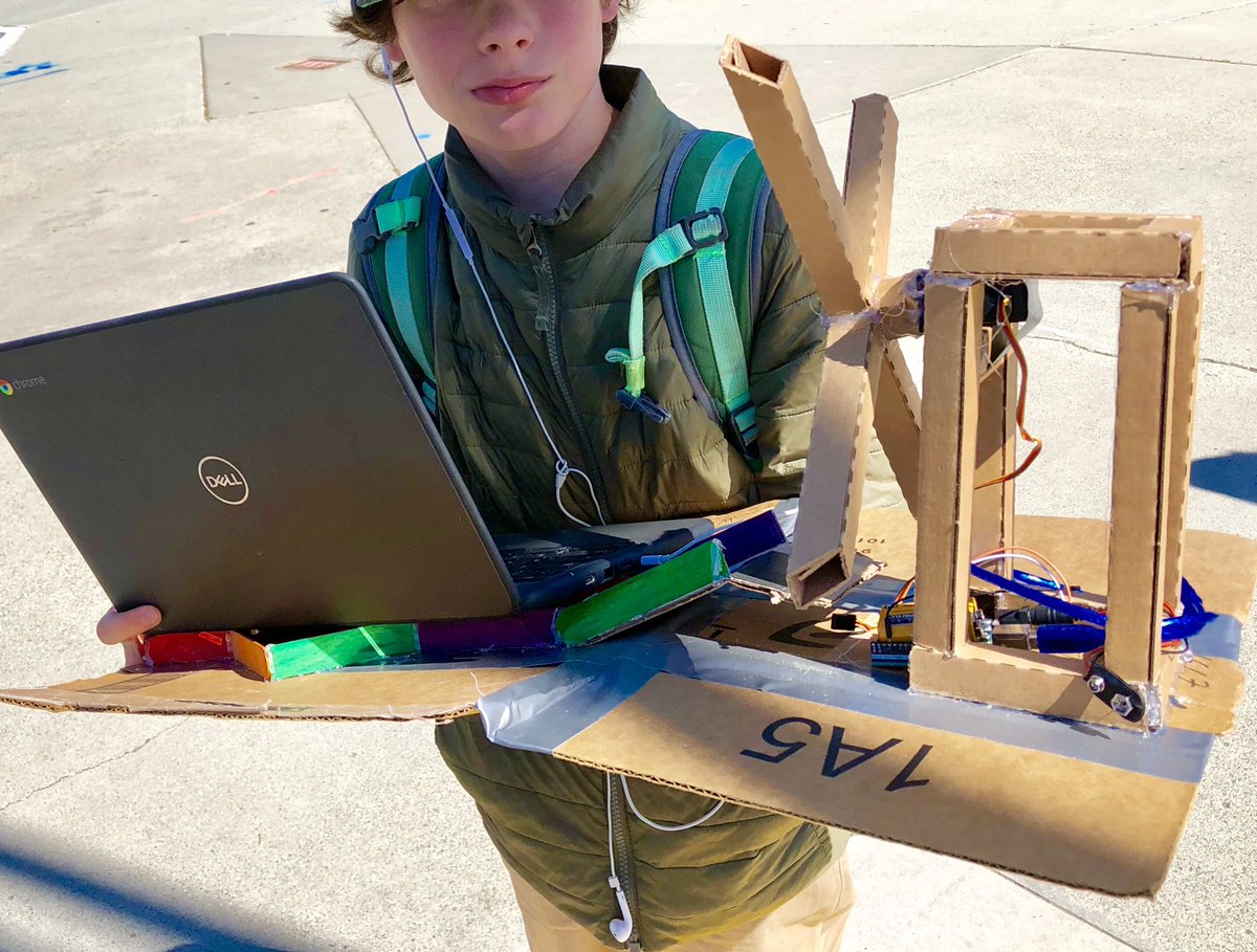 VIDASHARKS's tweet image. Yeah, just taking my project home to show my mom &amp;amp; dad. Programmed a windmill using #Arduinos and @CoriCreate — just another sunny day at VIDA. #KeepVIDAWeird #WeAreVIDA