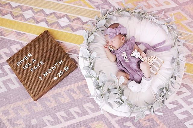 ErinRachelT's tweet photo. Some bunny is 1 month old on the "perfect date" 4.25.19..."I would have to say April 25th. Because it’s not too hot, not too cold, all you need is a light jacket." Once again @mayethomas captured the moment perfectly! Just overflowing with love &amp; gratitu… https://t.co/rBP2HSTPmg https://t.co/zScLN7G528