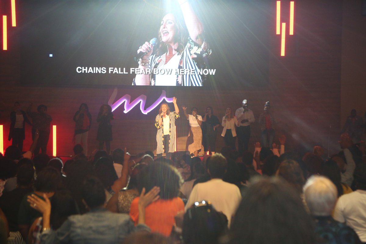 TheWomenWhoWin's tweet photo. Chains fall
Fear bow
Here, now
Jesus, you change everything
Lives healed
Hope found
Here, now
Jesus, you change everything
#PraiseandWorship @TheWomenWhoWin #LetsWinTogether #WWW2019 https://t.co/KkArSkrXvS
