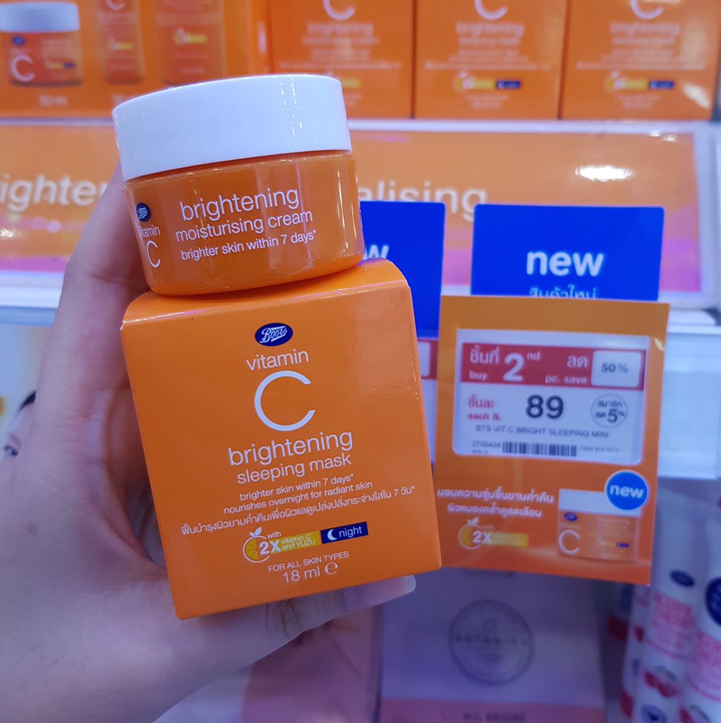 มีขนาดมินิให้ได้ลองกันด้วยน๊า เดย์ครีมและสลีปปิ้ง มาส์ก #VitCตัวท็อป #หน้าไบรท์ใน7วัน #รีวิวBoots