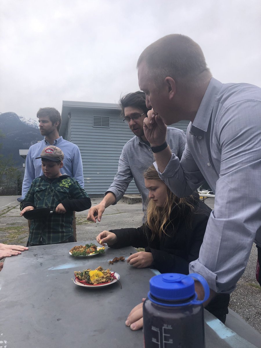 “Maple Blossom &amp; Herring Roe Fritters” anyone?? Gr 4-6 students and staff at Cultural Journeys <a href="/S2SLearnConnect/">St’a7mes School</a> having a traditional foods cook off in our outdoor kitchen. Guaranteed this has never been done before!!! (2/2) #engage #authentic #create @SeatoSkySD48