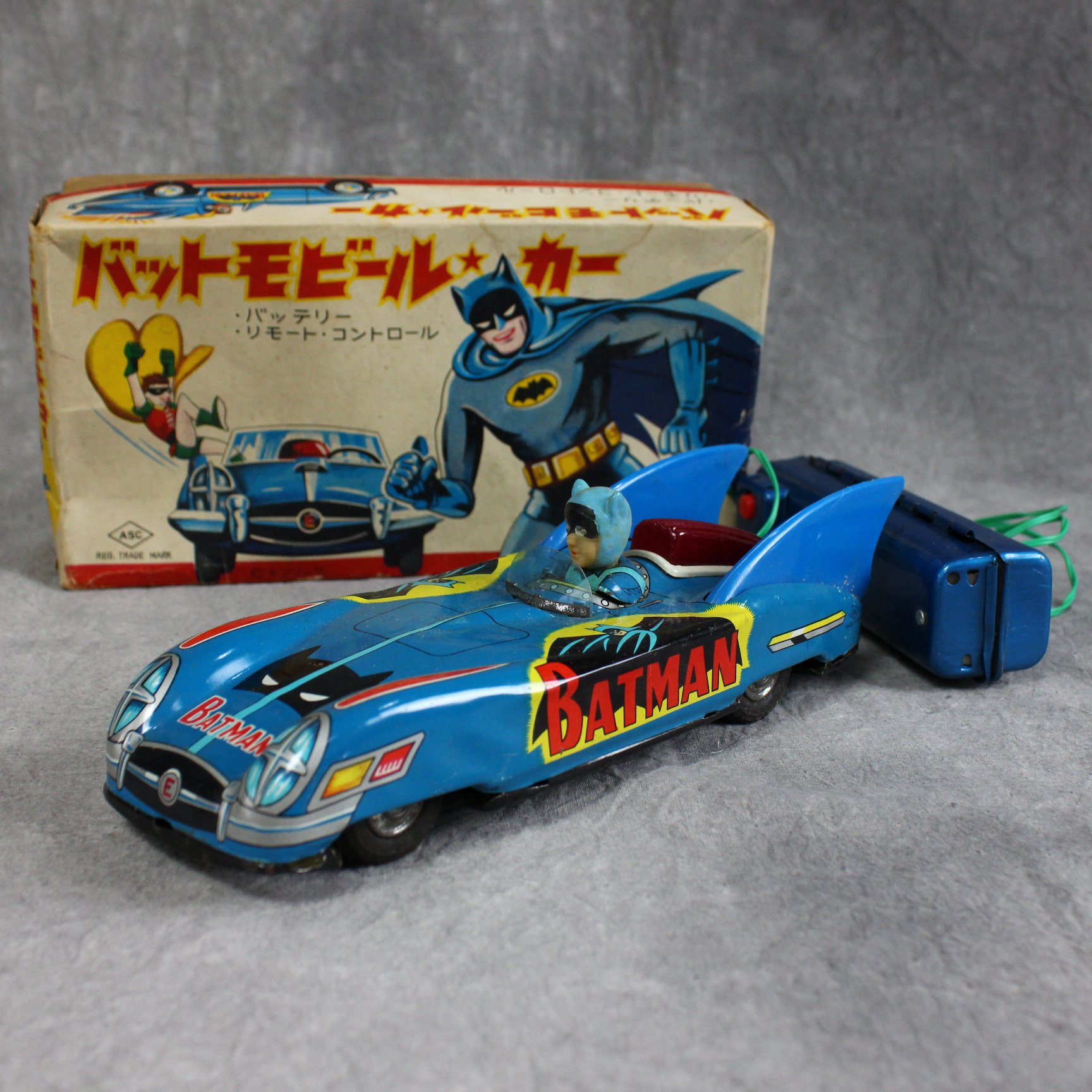 動作確認済みですバットマン ブリキのおもちゃ バットモービル 動作確認済みですバットマン ブリキのおもちゃ バットモービル