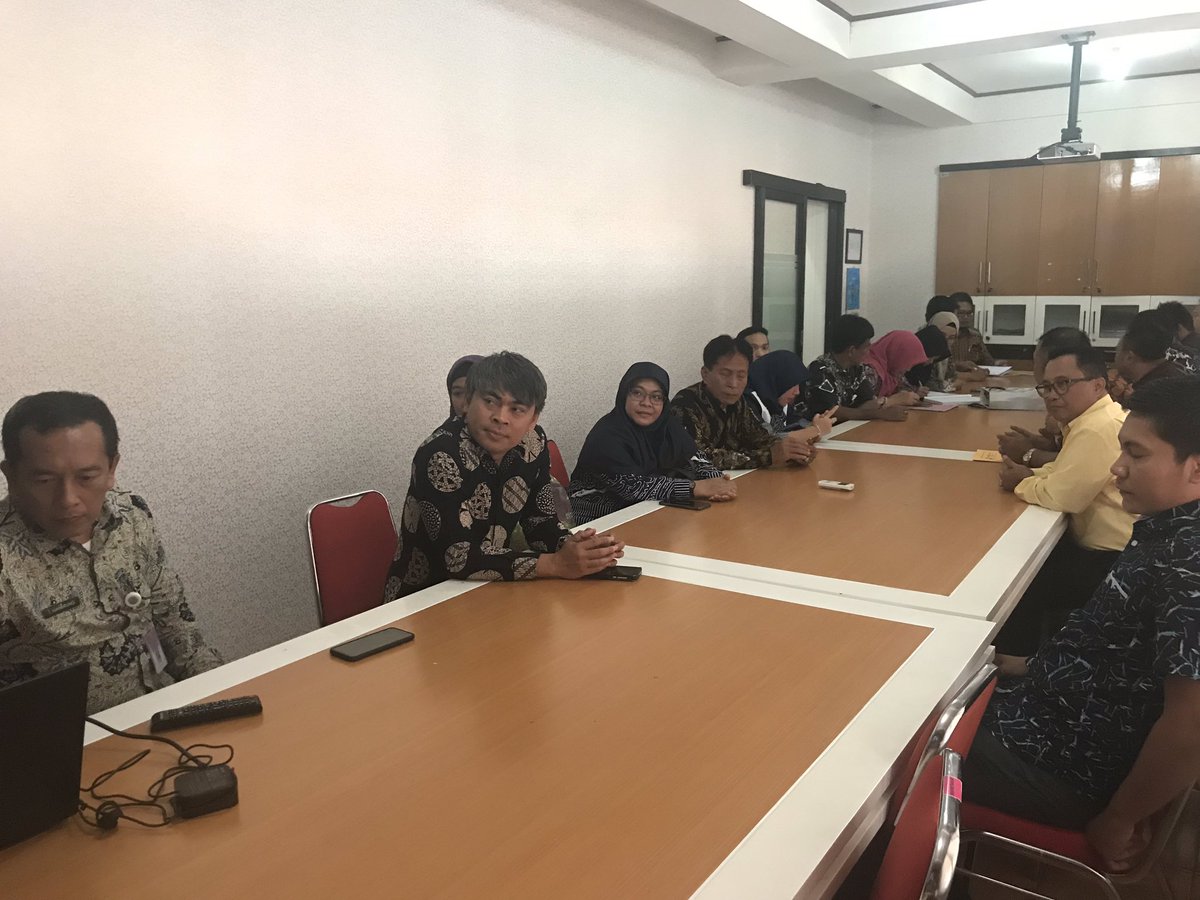 KantahBanjar's tweet photo. Study Banding Pemkot, Pajak Pratama dan Kantor Pertanahan Kota Banjar di Kabupaten Bantul Yogyakarta

#perubahanlebihbaik
#studybanding
#kotabanjar
#kabupatenbantul
#bersamalebihbaiklagi

@KantahBanjar 
@djalil_sofyan 
@atr_bpn https://t.co/plZ9Mjd4Tf