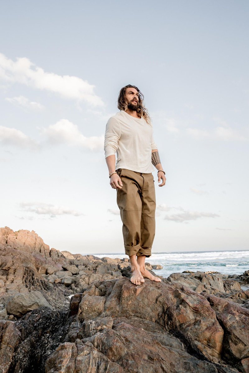 📓🐻 Jason’s Facts : "Jason Momoa นอกจากเขาจะเป็นนักแสดง ผู้กำกับและคนเขียนบทของภาพยนตร์เรื่องต่างๆ แล้ว เขายังเป็นเจ้าของบริษัท Pride of Gypsies ที่เกี่ยวข้องกับ Film Production ต่างๆ เช่น Road To Paloma, The Woodsman และ Frontier S3 Trailer 2018 เป็นต้น" #JasonMomoa