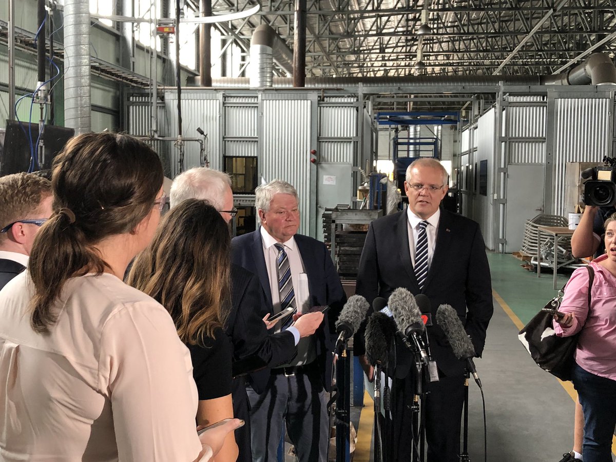 PhoebeBowden's tweet photo. PM stands next to LNP MP Ken O’Dowd, who is asked if @OneNationAus or @CliveFPalmer’s party should be last? “Oh, that's easy. It won't be last. @Greens &amp; @alpsa will be last and second-last.” Then on second thoughts says @fraser_anning last #ausvotes #auspol https://t.co/o8xHKURc6I