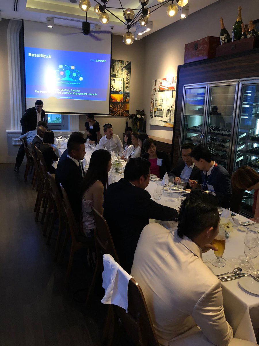 Resulticks's tweet photo. Great meeting of #Singapore's marketing executives to discuss data, context, and the power of AI in the customer engagement lifecycle at our #CMOdinner yesterday! https://t.co/9C22fYP17y