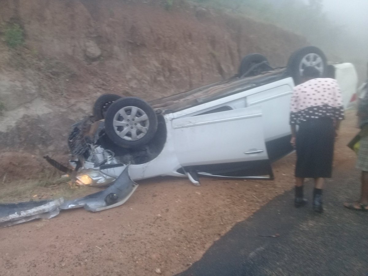 Slight accident some few kilometres to Muumandu Machakos County Machakos-Makueni road.
Drivers along  Machakos-Wote road be careful