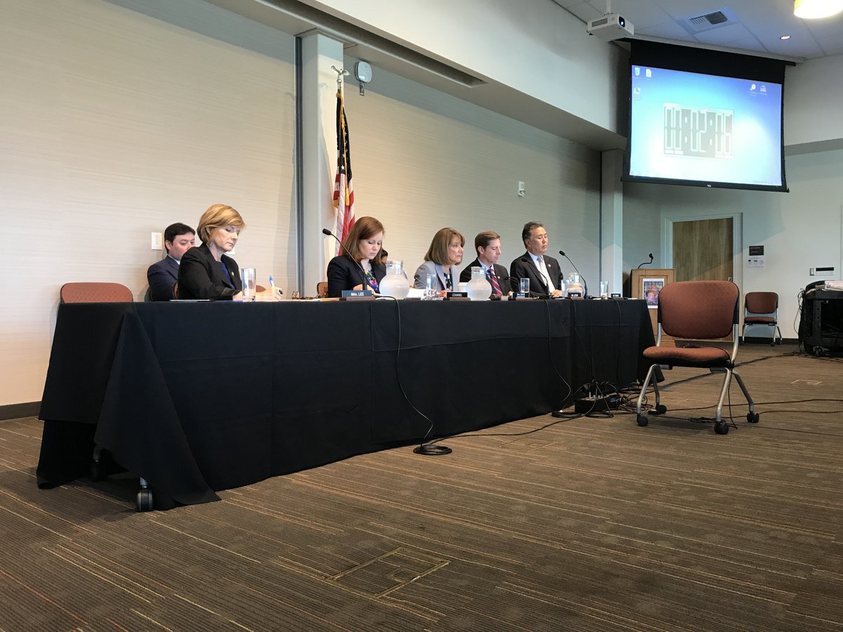 #Congress is looking at issues surrounding how for-profit schools use federal student loan dollars. Members were told how some schools target #veterans and their education benefits from the Forever GI Bill
bit.ly/2L6ccQw