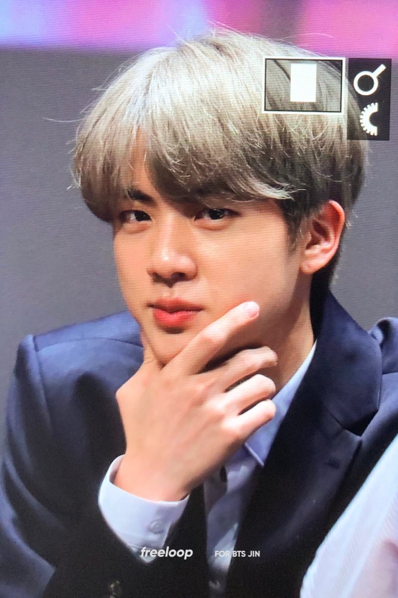 kimrayoung1204's tweet photo. His excessive handsomeness is killing me softly 😍😍😍

#Seokjin

[ #BBMAsTopSocial BTS @BTS_twt ] https://t.co/IrdQqpcHtr
