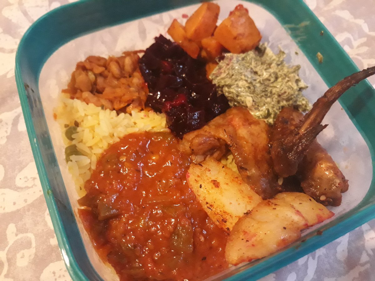 ramadimetja95's tweet image. Am a student at the university of Pretoria trying to make make ends meet for fees. Hatfield twitter Help a girl out RT my clients could be in your TL @JaysVillas1 @MuloiwaThendo @tumisole @TheLinkUp_