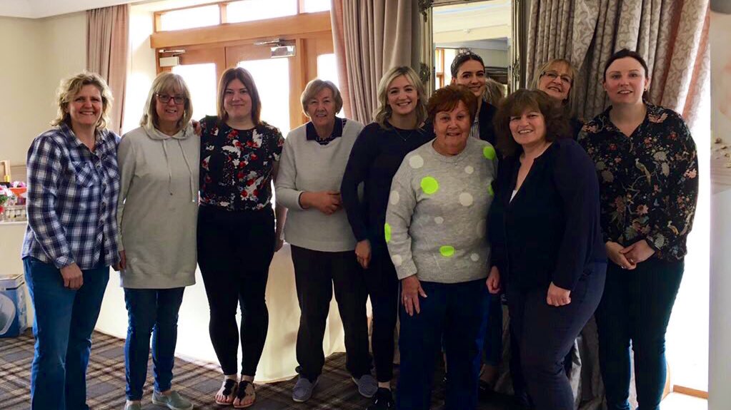 News story on our @contact_teas website about the #SuttonColdfield Big Tea Party

5 groups
70 volunteers
30 elderly guests

#teamworkmakesthedreamwork 

contact-the-elderly.org.uk/news/contact-t…