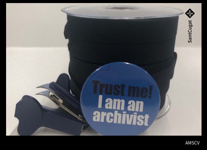 arxiustc's tweet photo. #Archive30 Dia 26. A l’arxiu tenim algun #objecte habitual que ens serveix per ordenar i netejar el món documental físic. Us els presentem! Ah, i també un pin especial que sempre va amb nosaltres 😉 #archive #object #TrustMe https://t.co/G2xQSfVI2u