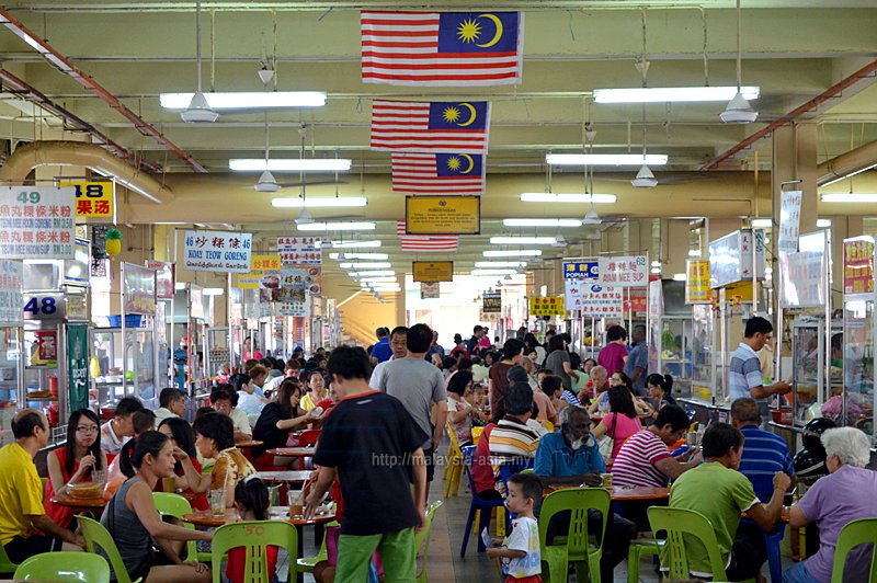 Here's what a typical local food court in #Malaysia looks like. Really, it's not your shopping mall style, but the best food is found at these places. This is at Larut &amp; Matang in #Taiping, Perak. #malaysiatrulyasia #food #travel #vm2020 #tourismmalaysia #FriYay #frifotos