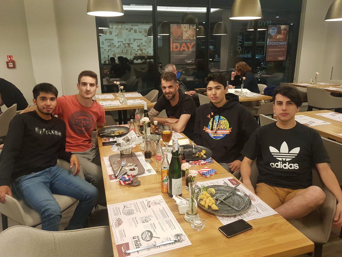 Listos y preparados... Con ganas de dejar en lo más alto el nombre de la comunidad hispana en CoC
#ClashWorlds 

16:00 CTE Acompañanos en en canal de <a href="/TeamQueso_CoC/">Team Queso CoC</a> 
youtube.com/channel/UCfmUG…