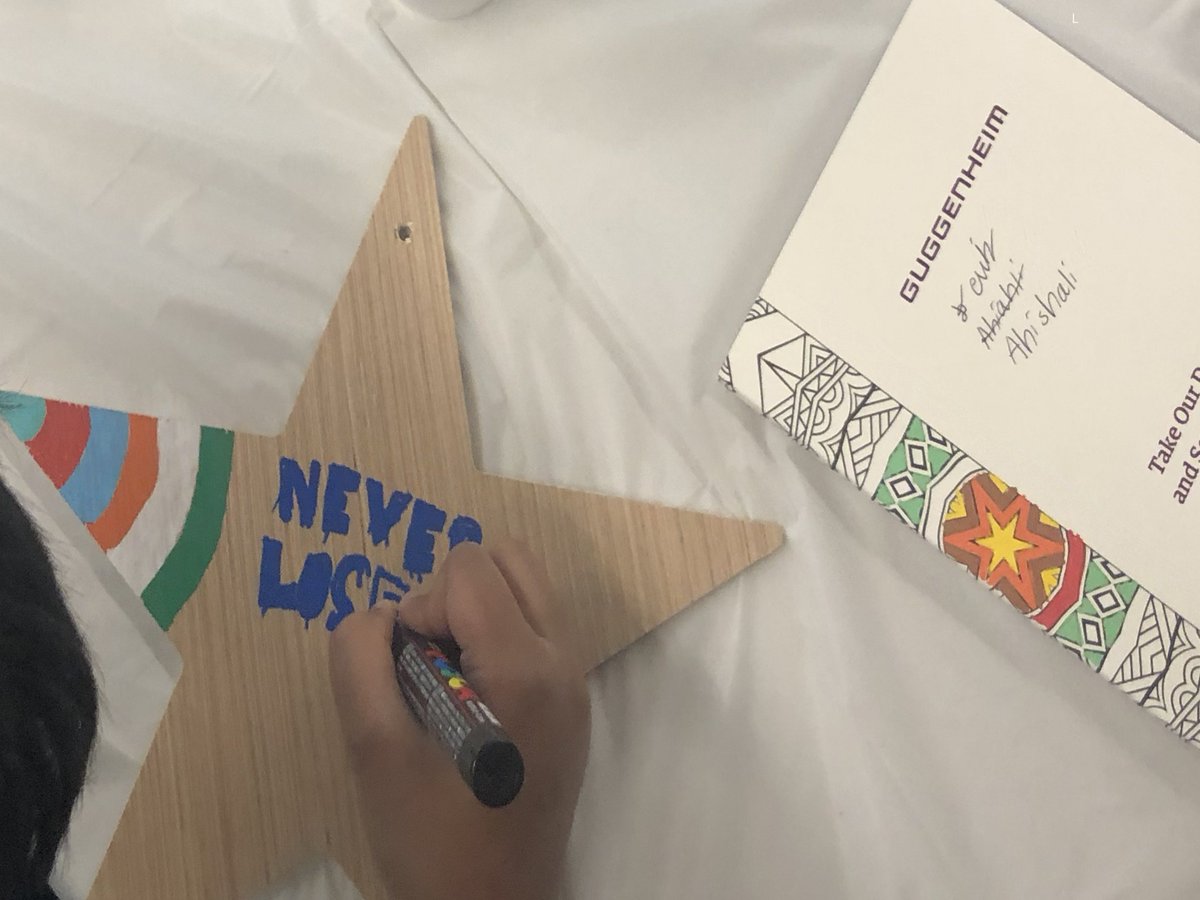 starsofhopeusa's tweet photo. Children at Guggenheim Partners created Stars of HOPE for Take Your Children to Work Day. They learned the importance of giving back, and learned the meaning of charity.
#TYCTWD2019 https://t.co/zH6fty1hLR