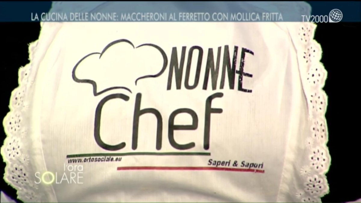 orasolaretv2000's tweet photo. All'#orasolaretv2000 oggi apriamo ai fornelli. Con Annunziata Parisi e Tiziana Fedele, presidente di #NonneChef andiamo alla scoperta delle tradizioni gastronomiche lucane. Tutti pronti? In cucina! Adesso su @TV2000it con @paola_saluzzi https://t.co/YhigiN8kPC