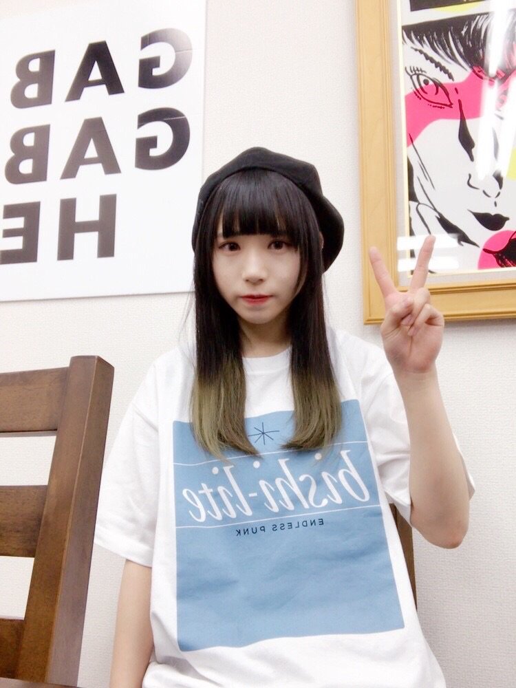 ギフ_包装】 BiSH bishi-lite Tシャツ Lサイズ technicomm.qc.ca