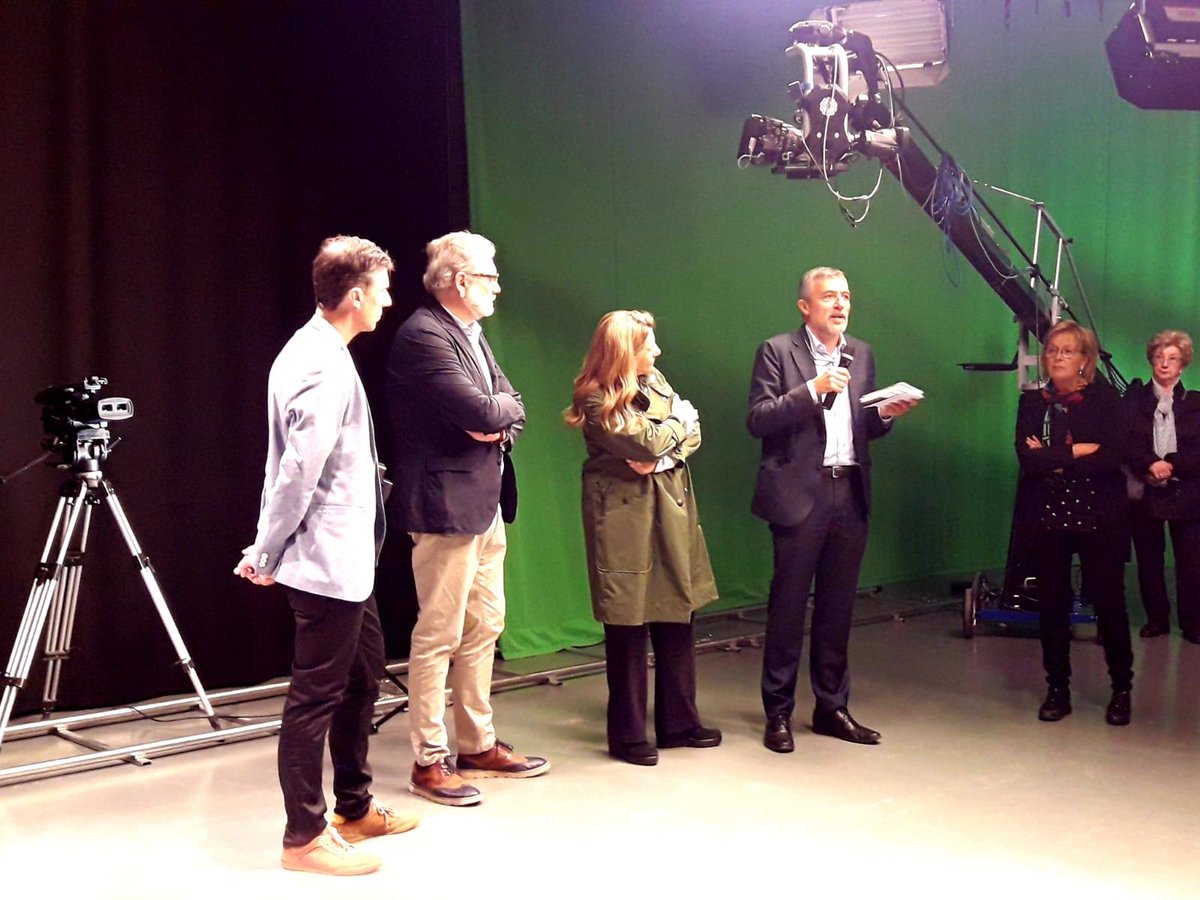 La <a href="/isonapassola/">Isona Passola</a>, presidenta de l’<a href="/academiacinecat/">Acadèmia del Cinema Català – Premis Gaudí</a>, ha  inaugurat la nova Escola Catalana de Cinema i Televisió amb seu al <a href="/MAGICAL_MEDIA/">MAGICAL</a>. David Casal-Roma, expert en tècniques  cinematogràfiques, és el fundador i el director d’#ECCIT.