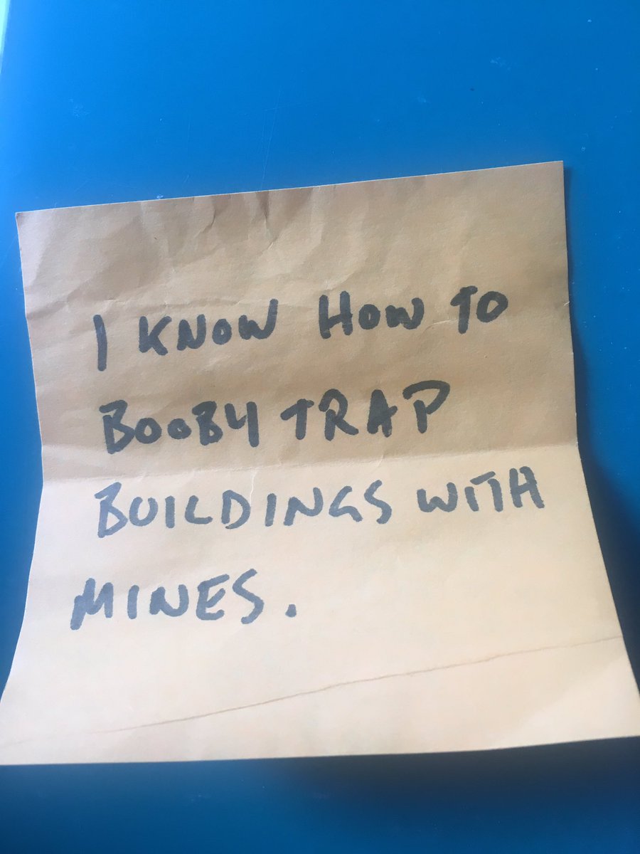 sarahmcharg's tweet image. I had a fab night at the 1st meet up @CardiffSD @milkandsugarcdf @thecardiffstory 
Loved the 20 seconds per slide challenge for my 3 minute presentation &amp;amp; really looking forward to future gatherings! 🧀🍕✏️