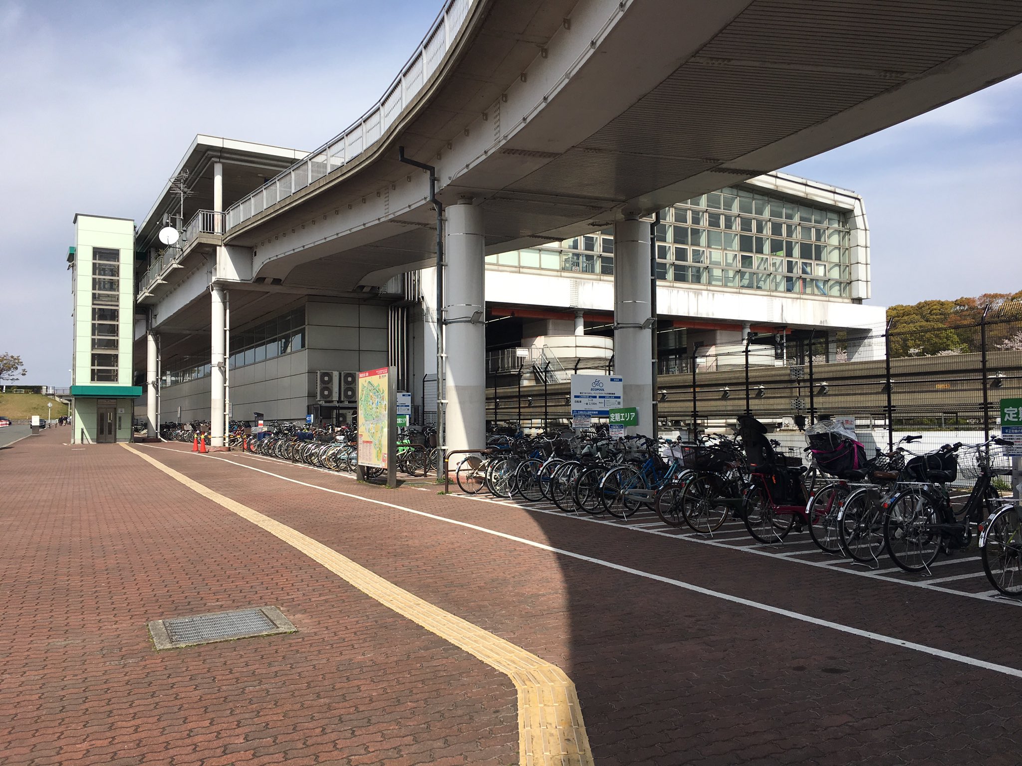 Enjoy Expo 大阪モノレールの万博記念公園駅 周辺は4月1日から放置禁止区域 自転車及びバイク に指定されました 今まで利用できた場所も撤去の対処区域となっている場所があります ご利用の際には注意下さい 駐輪場は万博記念公園駅直下の駐輪場 有料 か Enjoy Expo 大阪モノレールの万博記念公園駅 周辺は4月1日から放置禁止区域 自転車及びバイク に指定されました 今まで利用できた場所も撤去の対処区域となっている場所があります ご利用の際には注意下さい 駐輪場は万博記念公園駅直下の駐輪場 有料 か