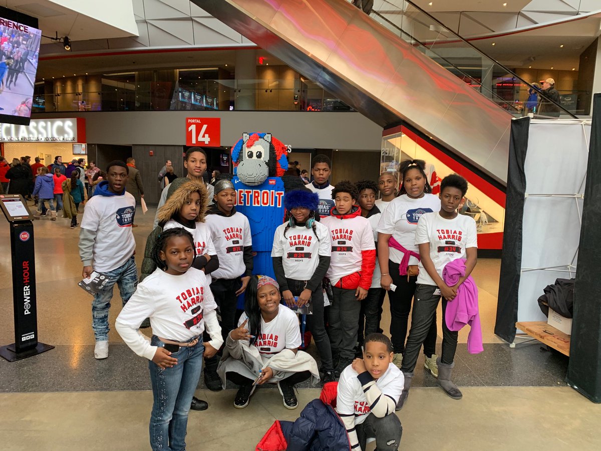 LonellWill's tweet photo. #NBACommunityAssist #TobiasHarris https://t.co/uebdWXGzA8